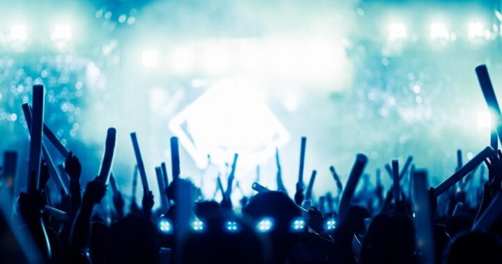 muzyczna-podr-----na-dzie---kobiet-w-wadowicach-g--auto-1850