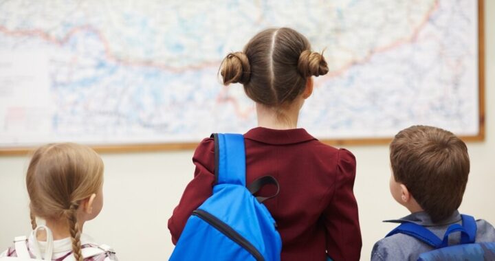 bezpieczni-w-sieci-i-w-realu-----policyjne-spotkan-auto-3547